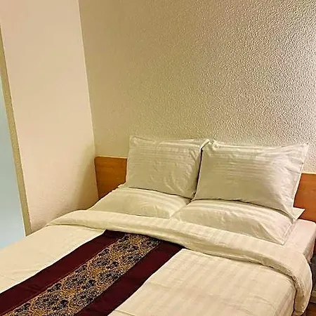 Cambridge Hotel 3*
